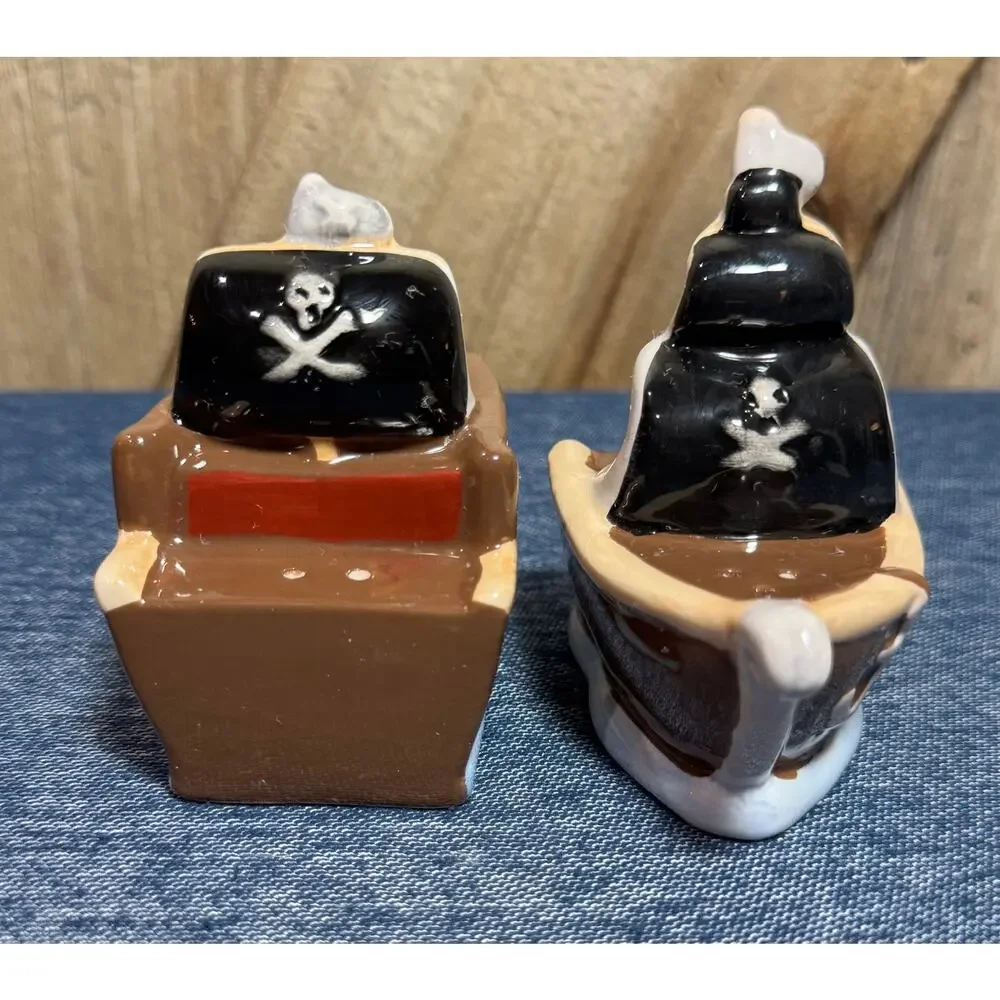 Cracker Barrel Pirate Ship Salt and Pepper Shakers Ceramic Set